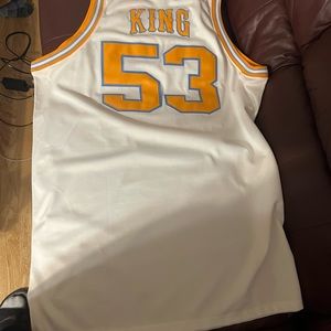 Size 52 Mitchell & Ness throwback jersey never worn Bernard King